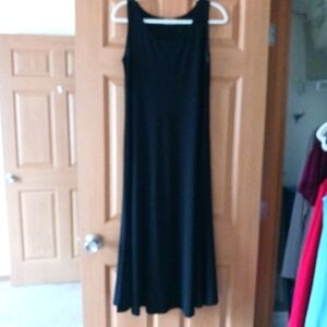 Simply black maxi